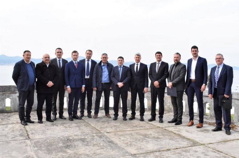 875459392742940835792493875693623486709760o