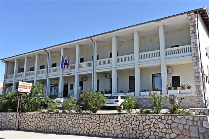 NATJEČAJ za davanje u zakup javnih površina Općine Kolan u 2025. godini